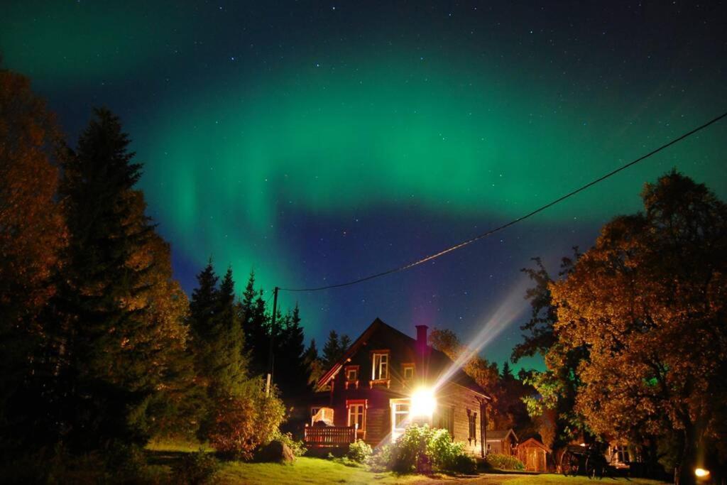 Вилла 100 Years Old Norwegian Log House In Тромсё Экстерьер фото
