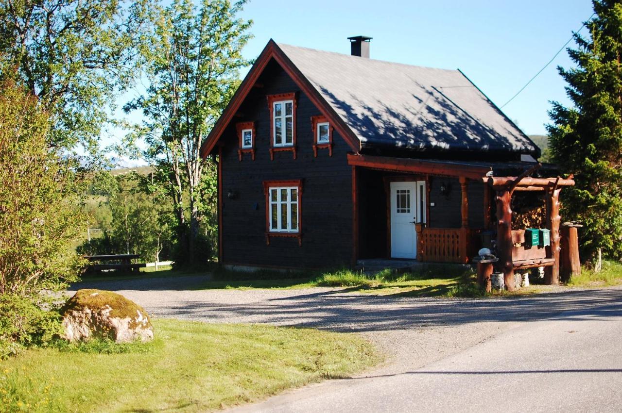 Вилла 100 Years Old Norwegian Log House In Тромсё Экстерьер фото